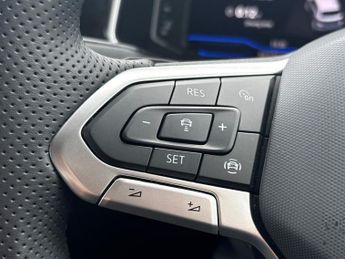 VOLKSWAGEN T-ROC 1.5 Tsi R-Line Suv 5Dr Petrol Dsg Euro 6 (S/S) (150 Ps)