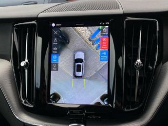 VOLVO XC60 2.0 B4D Plus Dark 5Dr Awd Geartronic