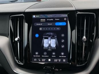 VOLVO XC60 2.0 B4D Plus Dark 5Dr Awd Geartronic