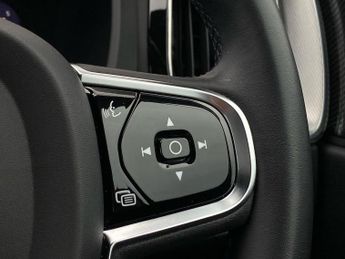 VOLVO XC60 2.0 B4D Plus Dark 5Dr Awd Geartronic