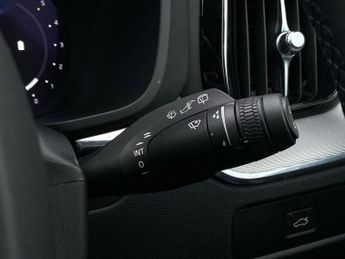 VOLVO XC60 2.0 B4D Plus Dark 5Dr Awd Geartronic