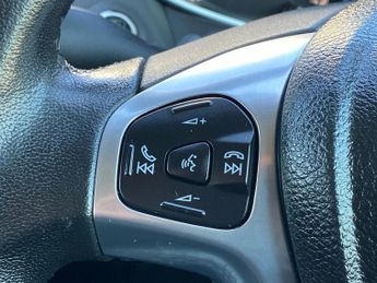 FORD B-MAX 1.0 Ecoboost 125 Titanium 5Dr