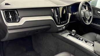 VOLVO XC60 Xc60 2.0 B5 Awd Petrol Core Geartronic