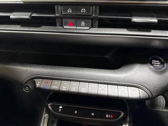 JEEP AVENGER 54Kwh Summit Suv 5Dr Electric Auto (156 Ps)