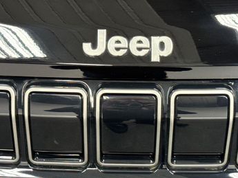 JEEP AVENGER 54Kwh Summit Suv 5Dr Electric Auto (156 Ps)