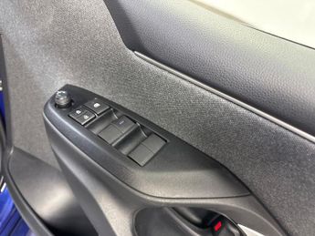 TOYOTA YARIS Yaris 1.5 Hybrid Design 5Dr Cvt Hatchback