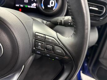 TOYOTA YARIS Yaris 1.5 Hybrid Design 5Dr Cvt Hatchback