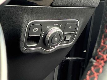 MERCEDES-BENZ EQA Eqa 250 140Kw Amg Line 66.5Kwh 5Dr Auto