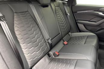 AUDI A6 100Kwh Performance S Line Estate 5Dr Electric Auto (367 Ps)