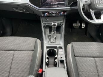 AUDI Q3 2.0 Tdi 40 S Line Suv 5Dr Diesel S Tronic Quattro Euro 6 (S/S) (
