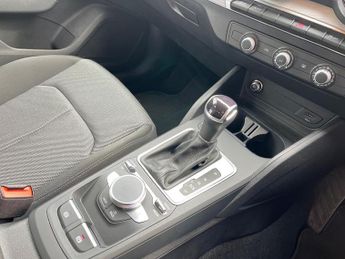 AUDI Q2 1.5 Tfsi Cod 35 Sport Suv 5Dr Petrol S Tronic Euro 6 (S/S) (150 