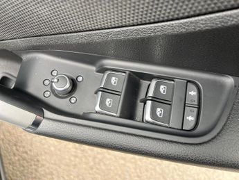 AUDI Q2 1.5 Tfsi Cod 35 Sport Suv 5Dr Petrol S Tronic Euro 6 (S/S) (150 