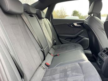 AUDI A4 2.0 Tdi 35 Black Edition Saloon 4Dr Diesel S Tronic Euro 6 (S/S)