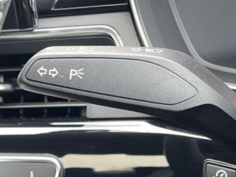 AUDI A4 2.0 Tdi 35 Black Edition Saloon 4Dr Diesel S Tronic Euro 6 (S/S)