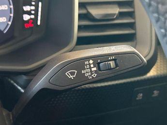 AUDI A1 1.0 Tfsi 30 Technik Sportback 5Dr Petrol S Tronic Euro 6 (S/S) (