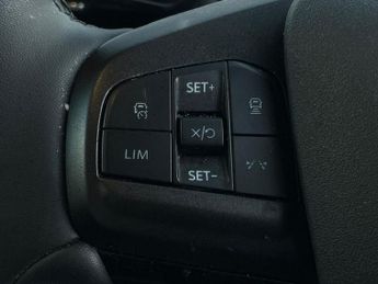 FORD MUSTANG MACH-E Standard Range 72Kwh Select Suv 5Dr Electric Automatic (268 Ps)