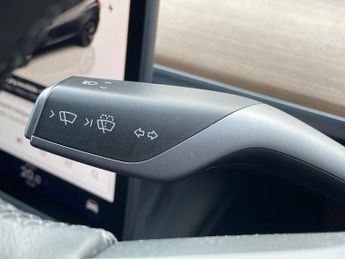 TESLA MODEL 3 Standard Range Plus Saloon 4Dr Electric Auto Rwd (241 Bhp)