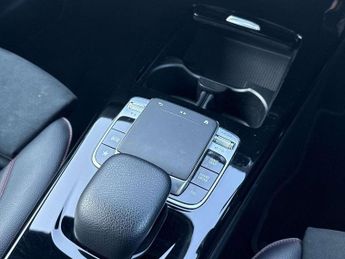 MERCEDES-BENZ A CLASS A200 Amg Line 5Dr Auto
