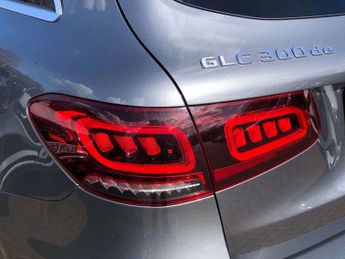 MERCEDES-BENZ GLC Glc 300De 4Matic Amg Line Premium 5Dr 9G-Tronic
