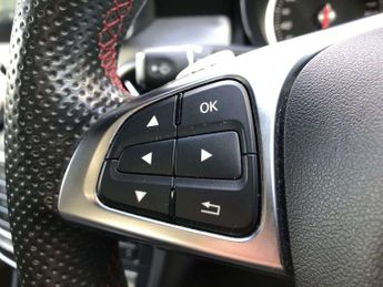 MERCEDES-BENZ GLA Gla 220D 4Matic Amg Line Prem Plus 5Dr Auto