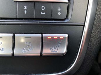 MERCEDES-BENZ GLA Gla 220D 4Matic Amg Line Prem Plus 5Dr Auto