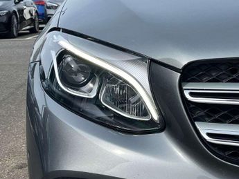MERCEDES-BENZ GLC Glc 220D 4Matic Amg Line Premium 5Dr 9G-Tronic
