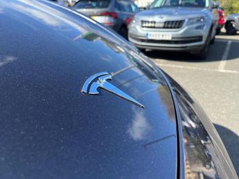 TESLA MODEL Y (Dual Motor) Long Range Suv 5Dr Electric Auto 4Wde (384 Bhp)