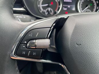 SKODA FABIA 1.0 Tsi Se Comfort Hatchback 5Dr Petrol Dsg Euro 6 (S/S) (110 Ps