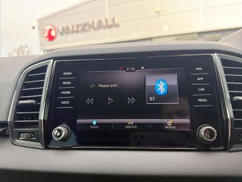 SKODA KAROQ 1.5 Tsi Act Se L Suv 5Dr Petrol Dsg Euro 6 (S/S) (150 Ps)