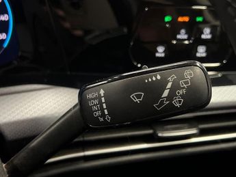 VOLKSWAGEN GOLF 1.5 Etsi Mhev Active Hatchback 5Dr Petrol Hybrid Dsg Euro 6 (S/S