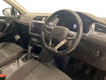 VOLKSWAGEN TIGUAN ALLSPACE 2.0 Tdi R-Line Suv 5Dr Diesel Dsg Euro 6 (S/S) (150 Ps)