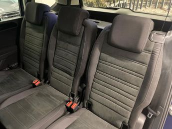 VOLKSWAGEN TOURAN 1.5 Tsi Evo Sel Mpv 5Dr Petrol Dsg Euro 6 (S/S) (150 Ps)