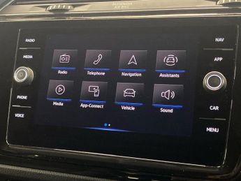 VOLKSWAGEN TOURAN 1.5 Tsi Evo Sel Mpv 5Dr Petrol Dsg Euro 6 (S/S) (150 Ps)