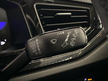 VOLKSWAGEN POLO 1.0 Tsi Life Hatchback 5Dr Petrol Dsg Euro 6 (S/S) (95 Ps)