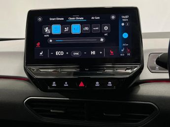 VOLKSWAGEN ID.3 Pro Performance 58Kwh Family Hatchback 5Dr Electric Auto (204 Ps