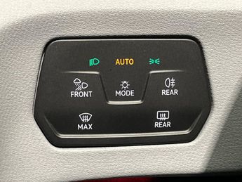 VOLKSWAGEN ID.3 Pro Performance 58Kwh Family Hatchback 5Dr Electric Auto (204 Ps