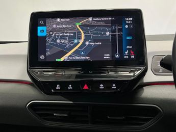 VOLKSWAGEN ID.3 Pro Performance 58Kwh Family Hatchback 5Dr Electric Auto (204 Ps