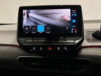 VOLKSWAGEN ID.3 Pro Performance 58Kwh Family Hatchback 5Dr Electric Auto (204 Ps