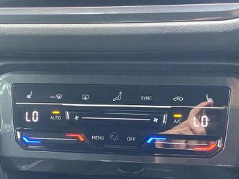 VOLKSWAGEN TIGUAN 2.0 Tdi 4Motion R-Line 5Dr Dsg