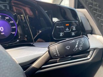 VOLKSWAGEN GOLF 1.5 Etsi Mhev Life Hatchback 5Dr Petrol Hybrid Dsg Euro 6 (S/S) 