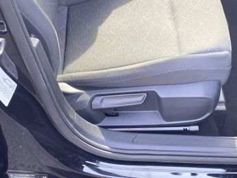 VOLKSWAGEN GOLF 1.5 Etsi Mhev Life Hatchback 5Dr Petrol Hybrid Dsg Euro 6 (S/S) 