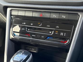 VOLKSWAGEN T-ROC 1.5 Tsi Style Suv 5Dr Petrol Dsg Euro 6 (S/S) (150 Ps)