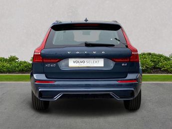 VOLVO XC60 2.0 B4 Mhev Plus Suv 5Dr Petrol Hybrid Auto Euro 6 (S/S) (197 Ps