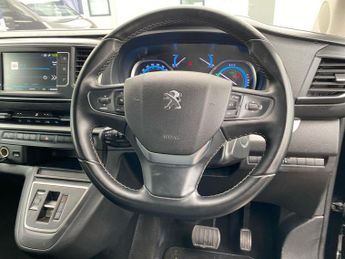 PEUGEOT TRAVELLER 100Kw Business Vip Long [8 Seat] 50Kwh 5Dr Auto