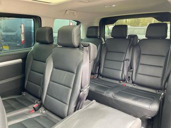 PEUGEOT TRAVELLER 100Kw Business Vip Std [8Seat] 50Kwh 5Dr At 11Kwch