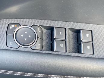 FORD MUSTANG MACH-E 198Kw Standard Range 70Kwh Rwd 5Dr Auto