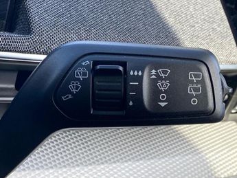 FORD MUSTANG MACH-E 198Kw Standard Range 70Kwh Rwd 5Dr Auto