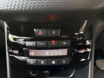 PEUGEOT 208 1.2 Puretech Tech Edition Hatchback 5Dr Petrol Eat Euro 6 (S/S) 