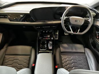 AUDI A6 100Kwh Performance S Line Estate 5Dr Electric Auto (367 Ps)