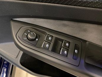 VOLKSWAGEN GOLF 2.0 Tdi R-Line Hatchback 5Dr Diesel Dsg Euro 6 (S/S) (150 Ps)